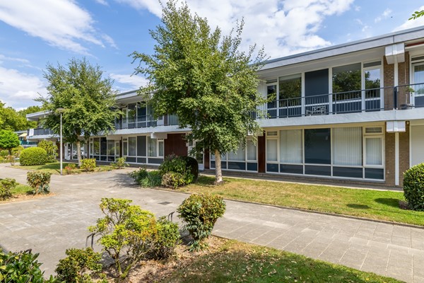 Foto - Verkocht onder voorbehoud: In het geliefde Welten ligt dit goed onderhouden en instapklare appartement met 3 slaapkamers, open keuken en twee balkons. 